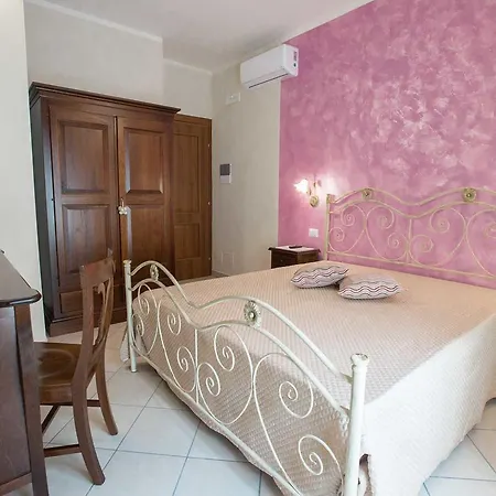 Alojamento de Acomodação e Pequeno-almoço Le Due Gioie Taviano (Lecce)